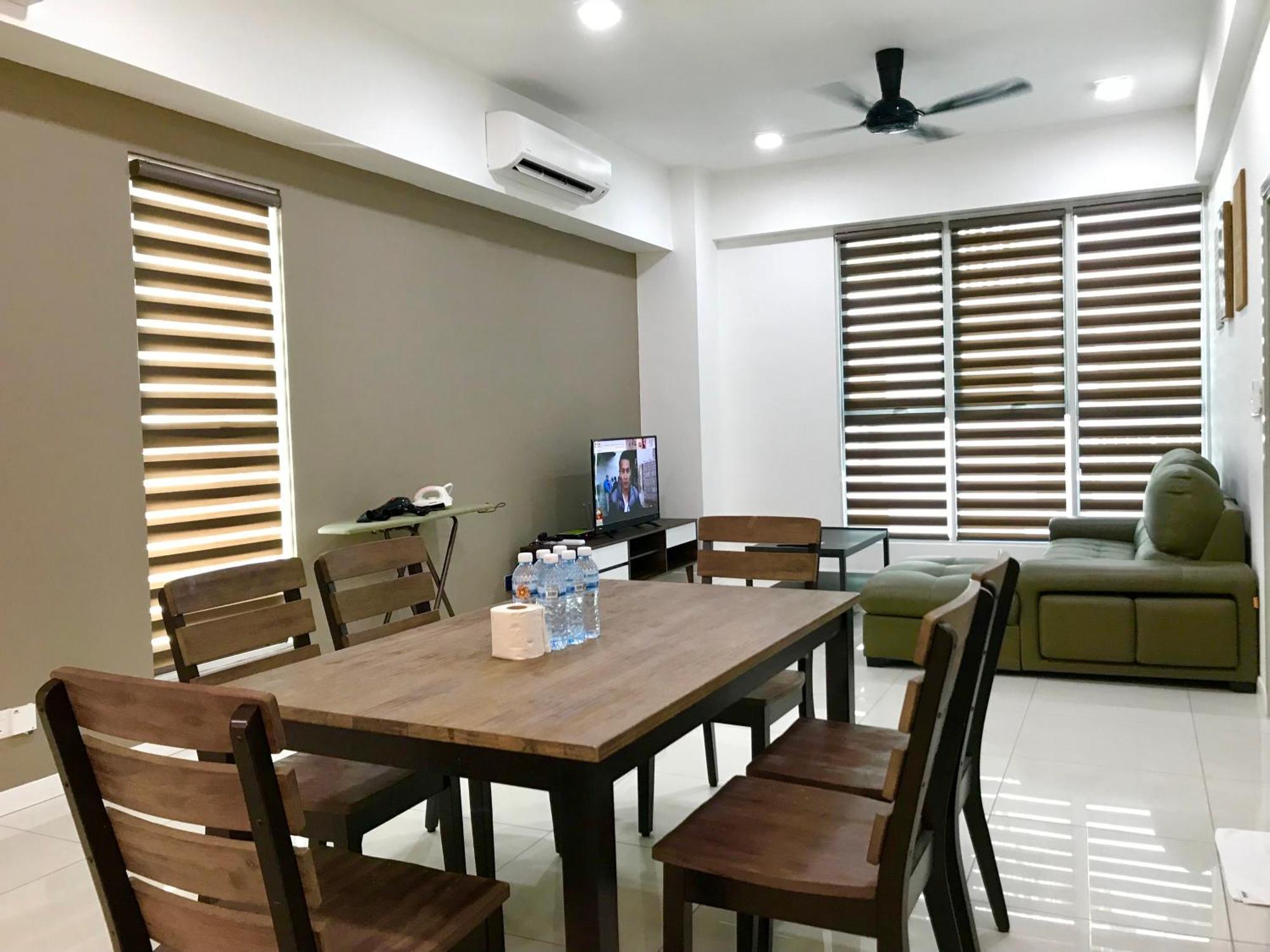 Appartamento di 68 m² con 2 camera Kota Kinabalu Esterno foto